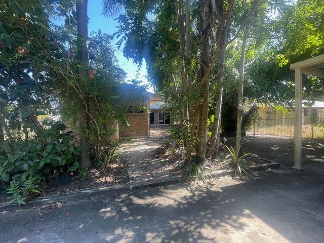 8 Macadamia Street, QLD 4850
