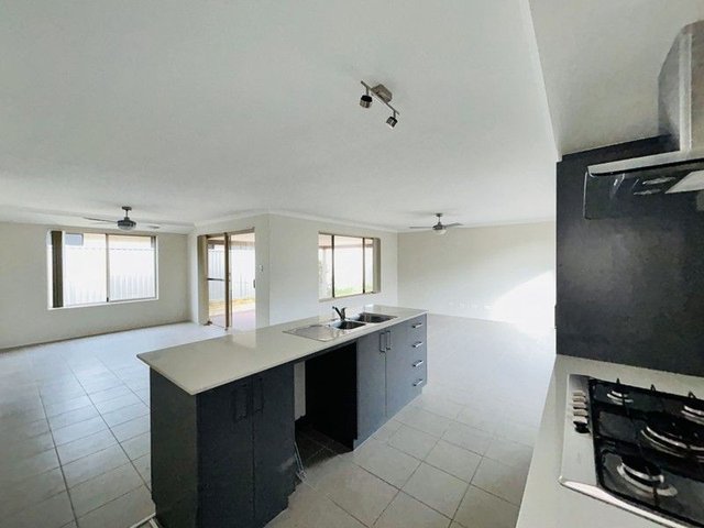 35 Cinnabar, WA 6034