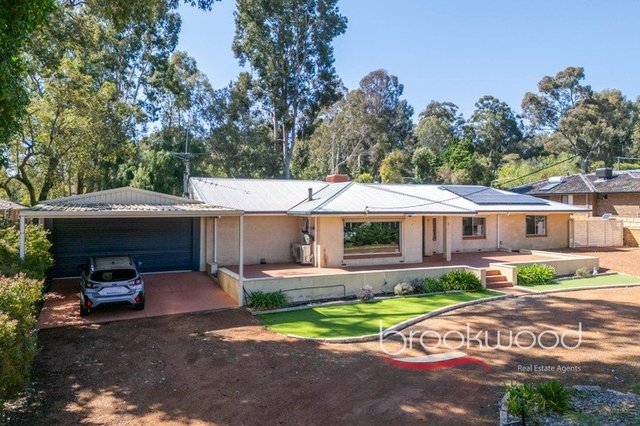 4 Sadlier Court, WA 6081