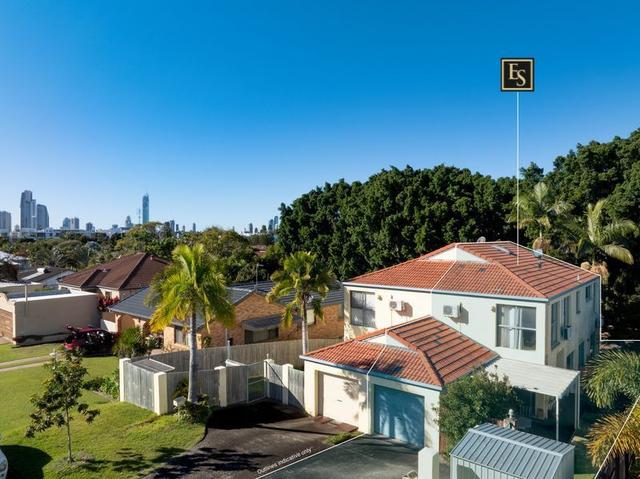 2/19 Poinciana Crescent, QLD 4217
