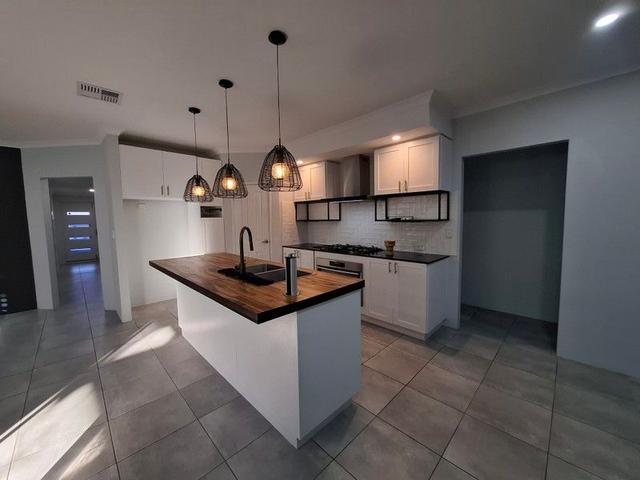 5 Danbulla Loop, WA 6035