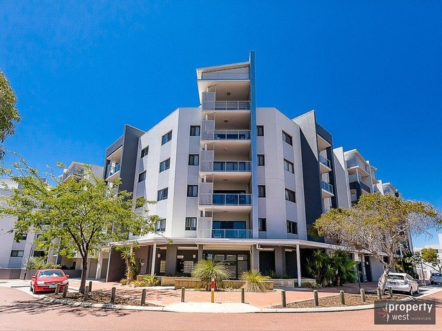 36/2 Walsh Loop, WA 6027