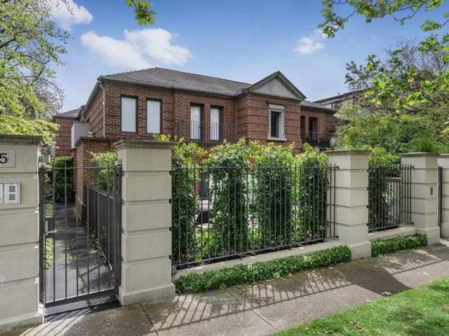 10/5 Woorigoleen Road, VIC 3142