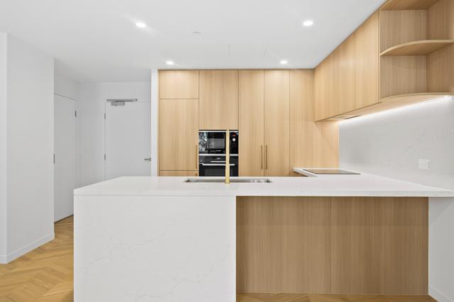 203/10 Queens Parade, NSW 2500