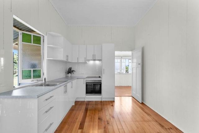 12 Parkhill Street, QLD 4032