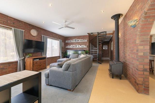 14 Dutton Street, SA 5223