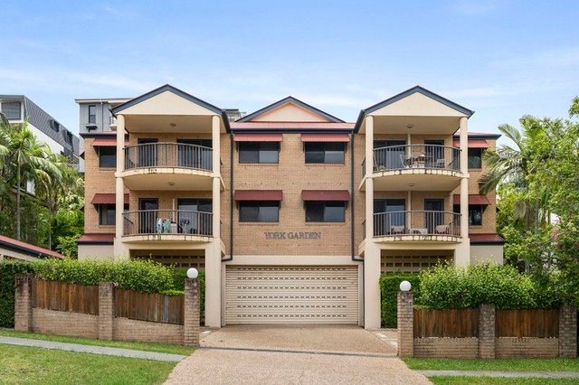 2/54 York Street, QLD 4068