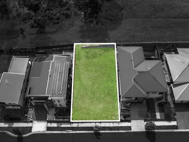 18 Fleming Drive, NSW 2560