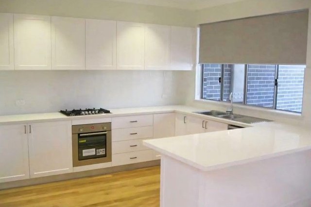 2/93 Mulga Rd, NSW 2223