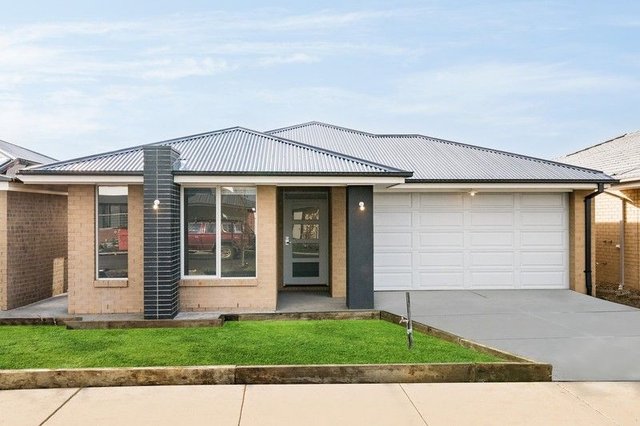 17 Sunlight Circuit, VIC 3212