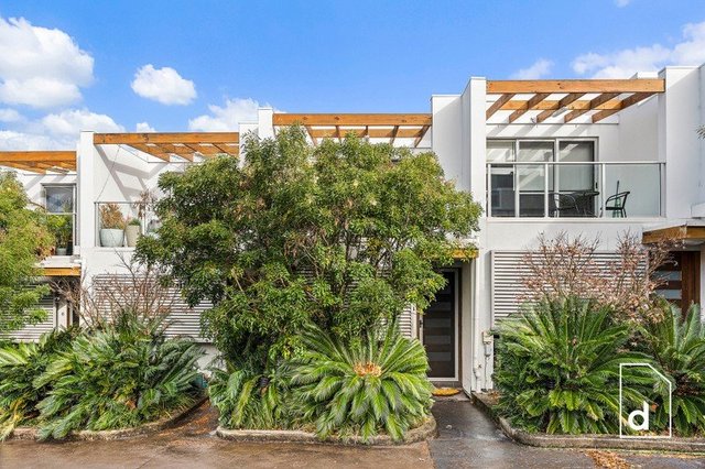 4/481-483 Crown  Street, NSW 2500