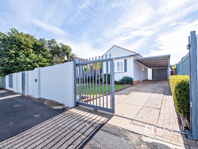 2 Hutchins Avenue, NSW 2830