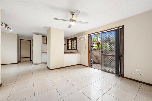 2/4 Cannes Avenue, QLD 4217