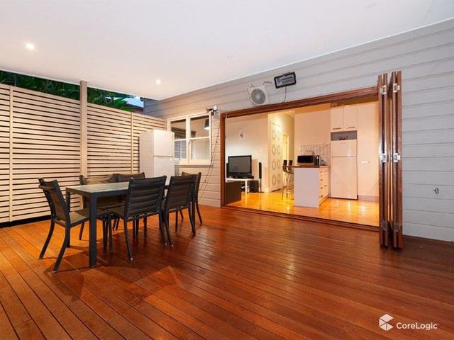 15 Storie Street, QLD 4059