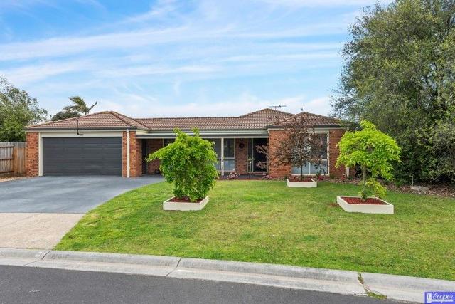 17 Clairmont Close, VIC 3912