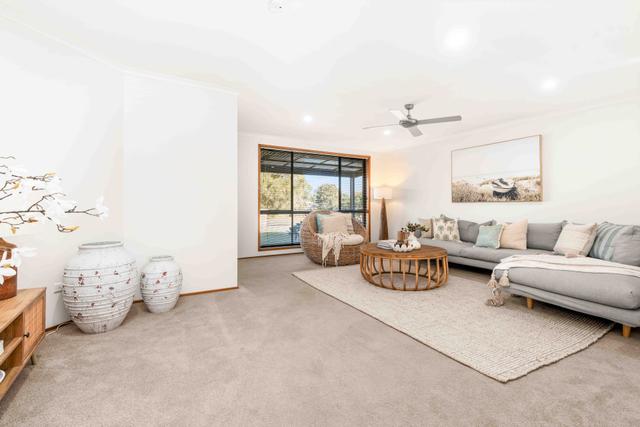 15 The Triangle, NSW 2540