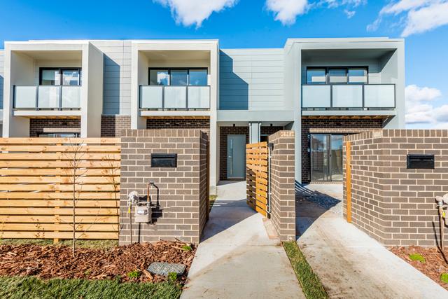 18 b Rosenberg Street, ACT 2914