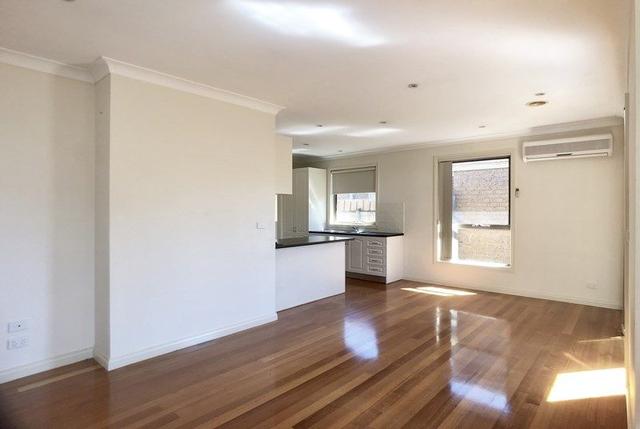 2/74 Clarinda Road, VIC 3169
