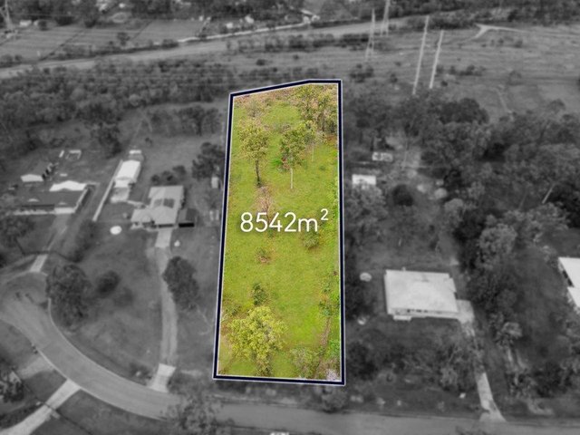 25-27 Quartz Close, QLD 4124