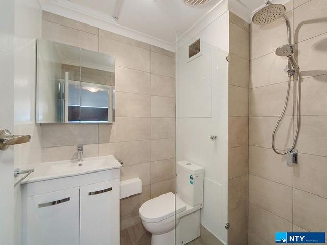 9/5 Hillside Crescent, WA 6051