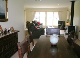 Dining Lounge (2011-10-18)