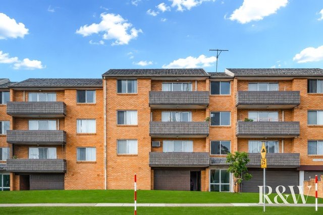 18/37-43 Saddington Street, NSW 2760