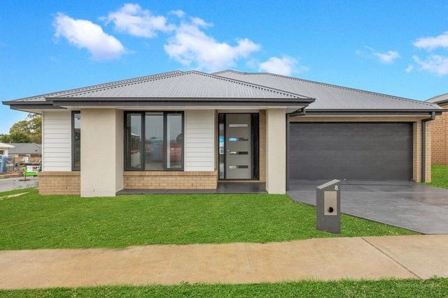 8 Carriage Drive, VIC 3820