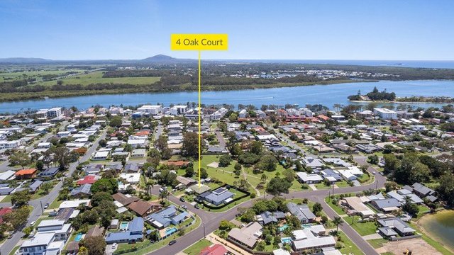 4 Oak Court, QLD 4558