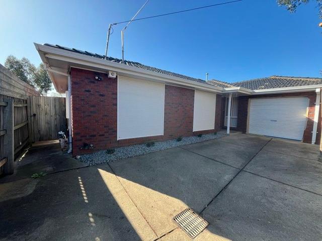 2/49 Silvereye Crescent, VIC 3030