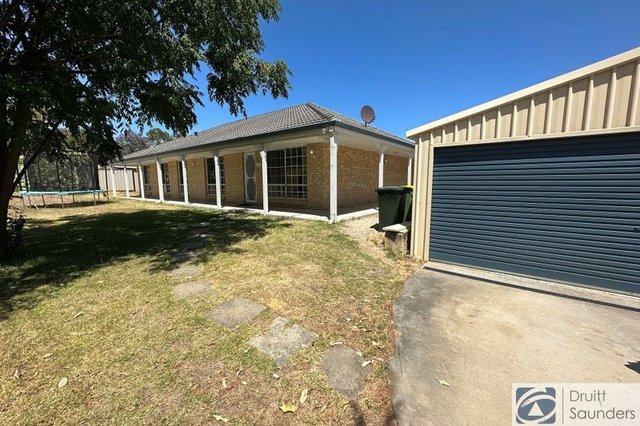 7 Gemsarna Crescent, WA 6111