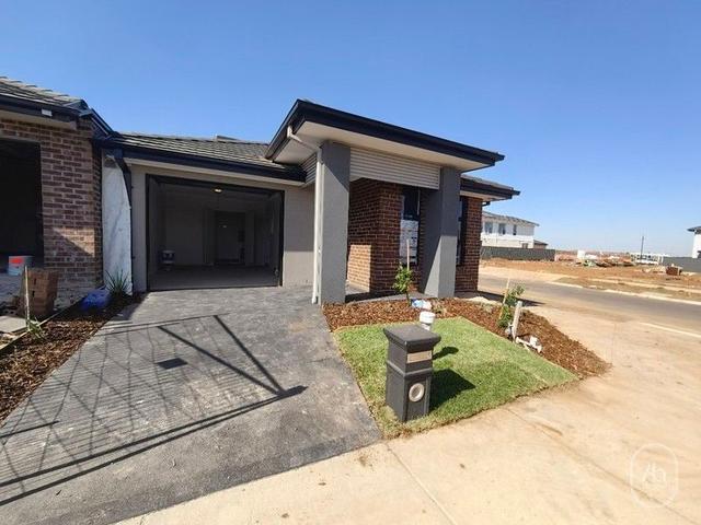 27 Gelantipy Drive, VIC 3029