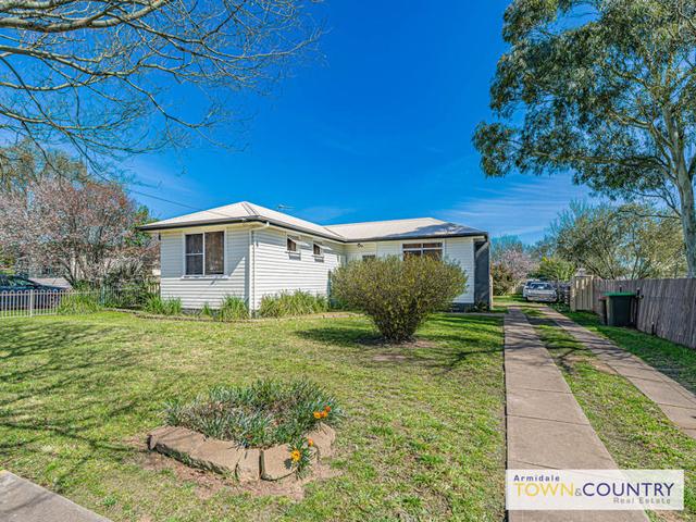 166 Canambe Street, NSW 2350