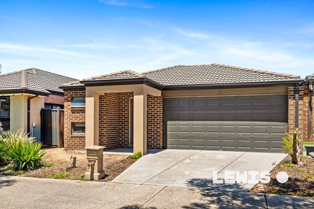 27 Renaissance Boulevard, VIC 3754