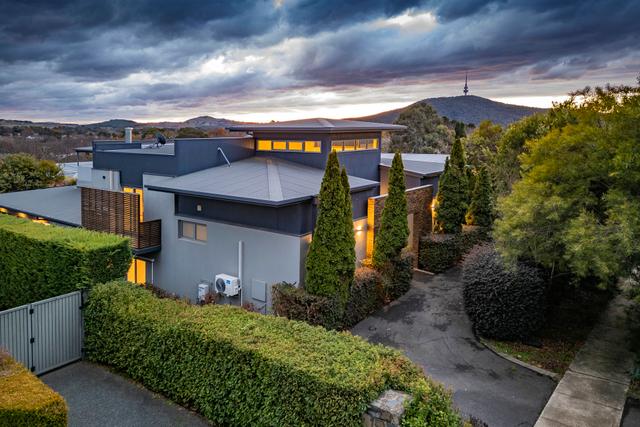 93 Hopetoun Circuit, ACT 2600