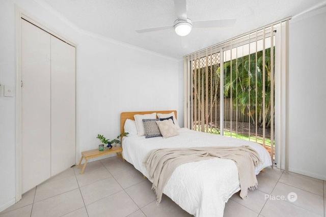 2/77 Sherwood Road, QLD 4066