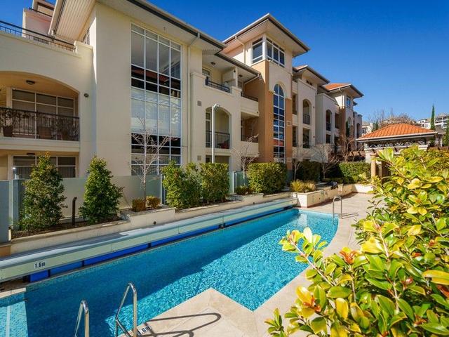 33/20 Royal Street, WA 6004