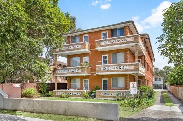 1/48 Fourth Avenue, NSW 2194