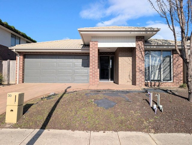 30 Arlington Park Parade, VIC 3064