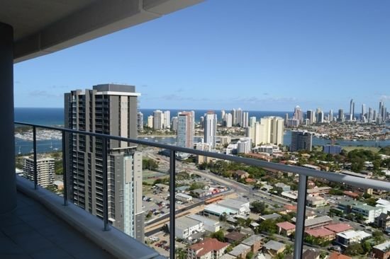 32306/9 Lawson St, QLD 4215