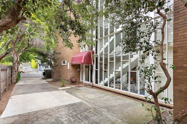 8/240 Barkly  Street, VIC 3182