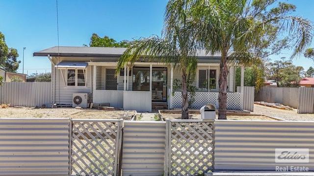 4 Forward Street, WA 6401