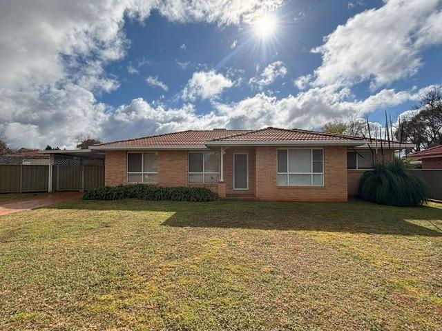13 Wren  Place, NSW 2830