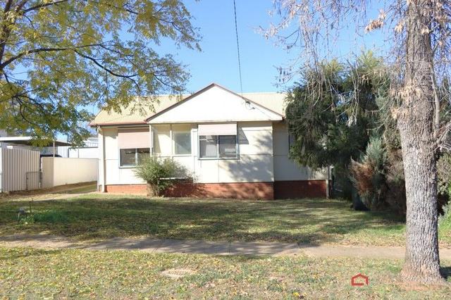 5 Spooner Avenue, NSW 2650