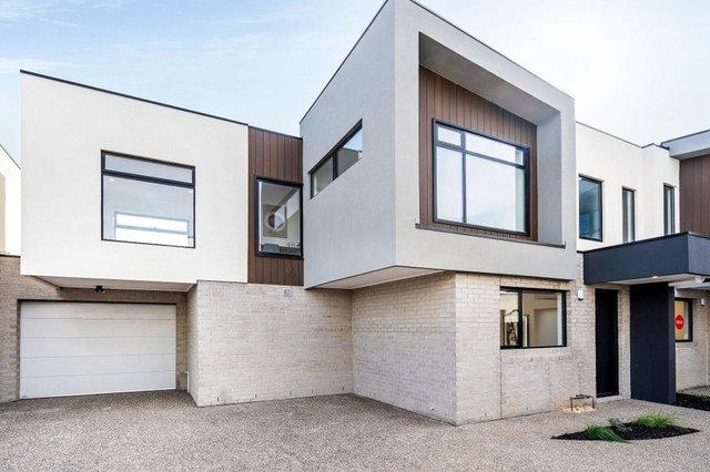 2/68 Roberts Road, VIC 3042