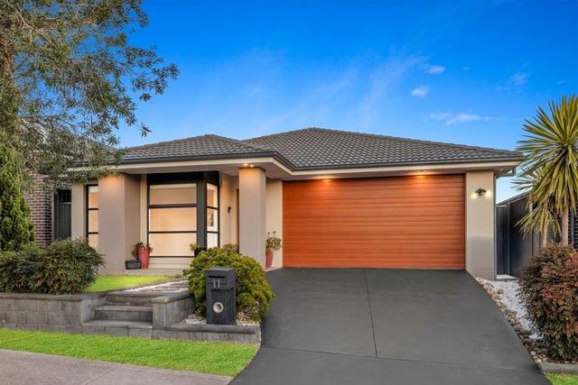 11 Titania Street, NSW 2765