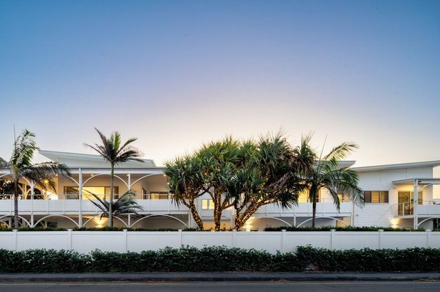 30 Hedges Avenue, QLD 4218