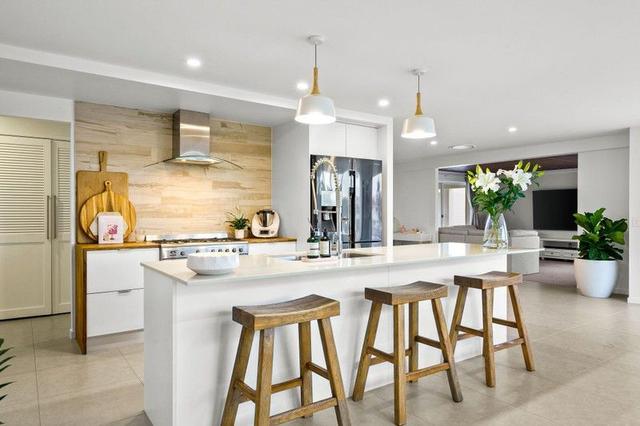 1 Rudd Street, QLD 4218