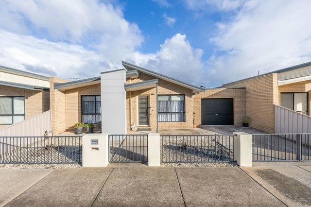 2/110 Ashenden Street, VIC 3630