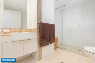Bathroom (2014-05-28)