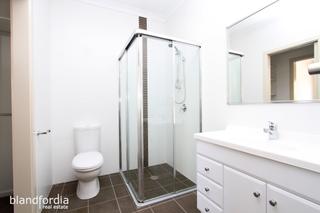 Bathroom (2014-04-28)